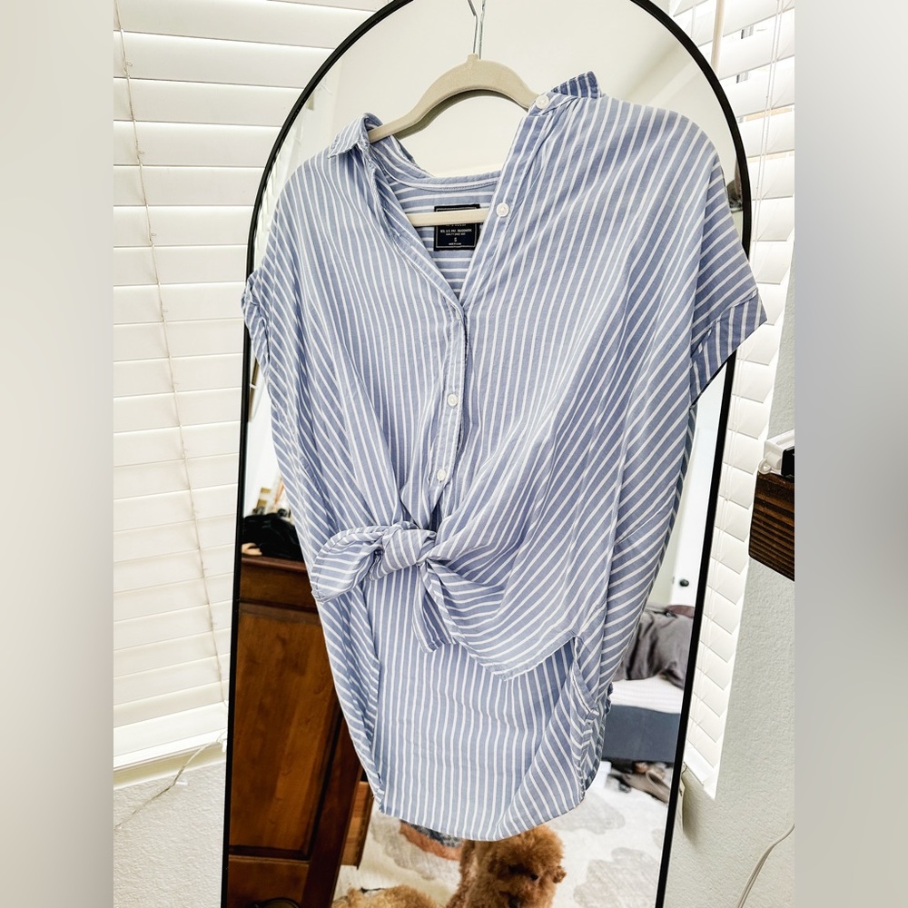 A&F spring button down